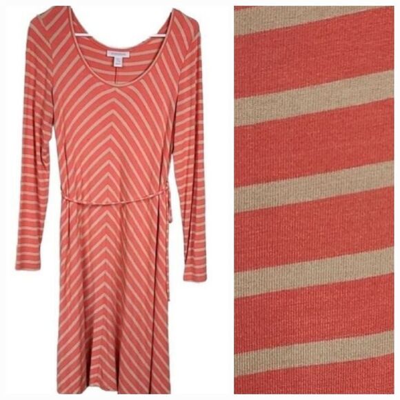 Motherhood Maternity Coral Tan Chevron Long Sleeve Stretchy Knit Swing Dress SM - Picture 2 of 8